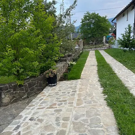 Appartement Garage Jaremtsje