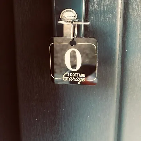 Apartament Garage *